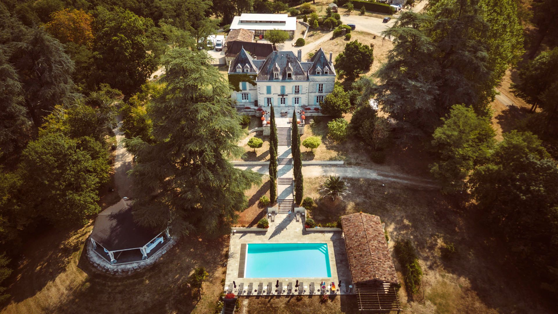 Le Domaine de la Fauconnie à Campsegret : mon domaine de mariage de luxe coup de cœur en Dordogne